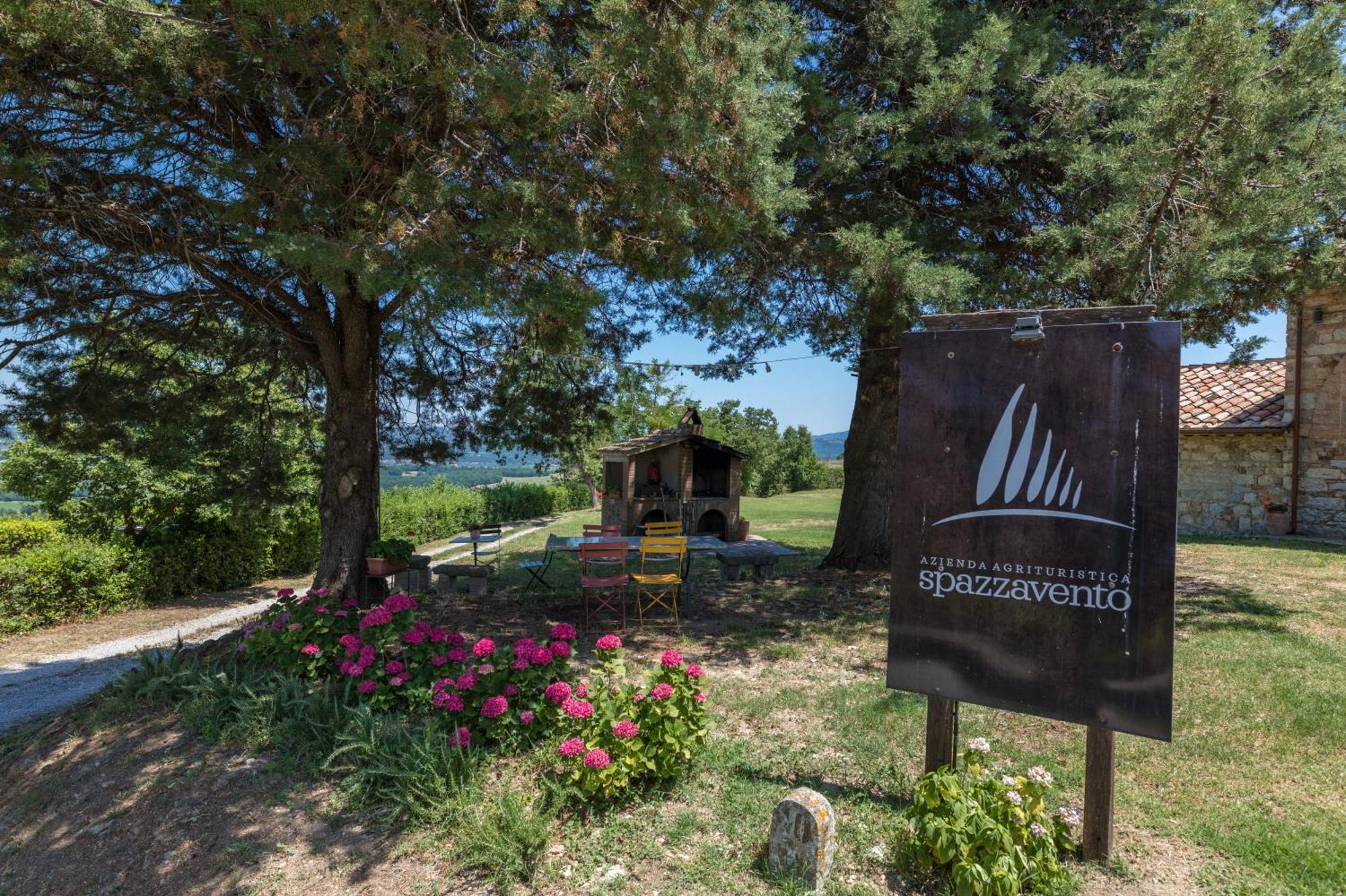 Agriturismo Spazzavento Palazzone Exterior photo